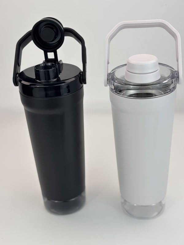 China to USA Sea freight 28 Days 600ML Shaker water bottles Insulated Stainless Steel Shaker Bottle Powder Coated for Laser Engraving